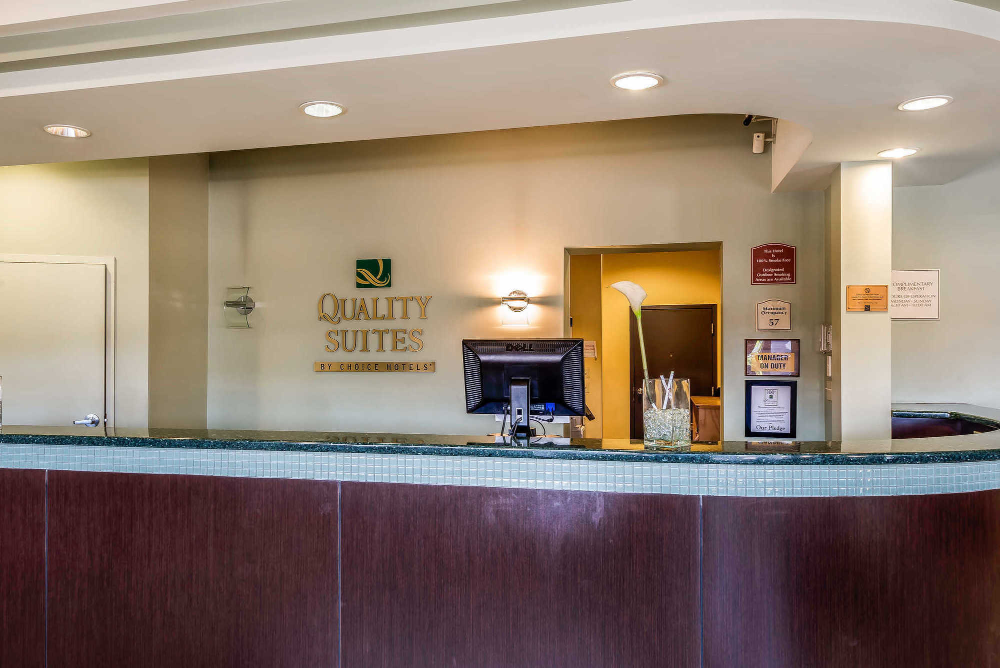 Quality Suites Central 科罗拉多斯普林斯 内观 照片