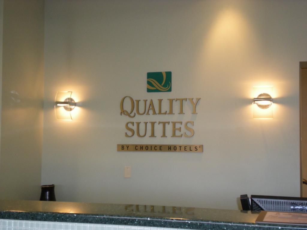 Quality Suites Central 科罗拉多斯普林斯 外观 照片
